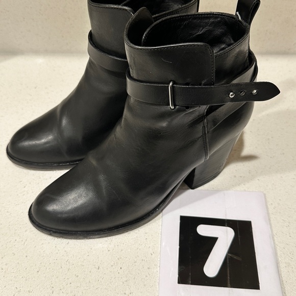 Rag‎ & Bone Harrow Ankle Boots Black Leather Size 38 Ankle Strap Booties - Picture 9 of 11